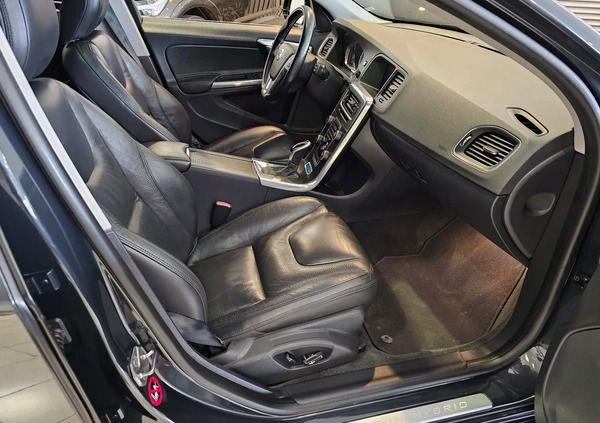 Volvo V60 cena 79900 przebieg: 231000, rok produkcji 2014 z Jeziorany małe 562